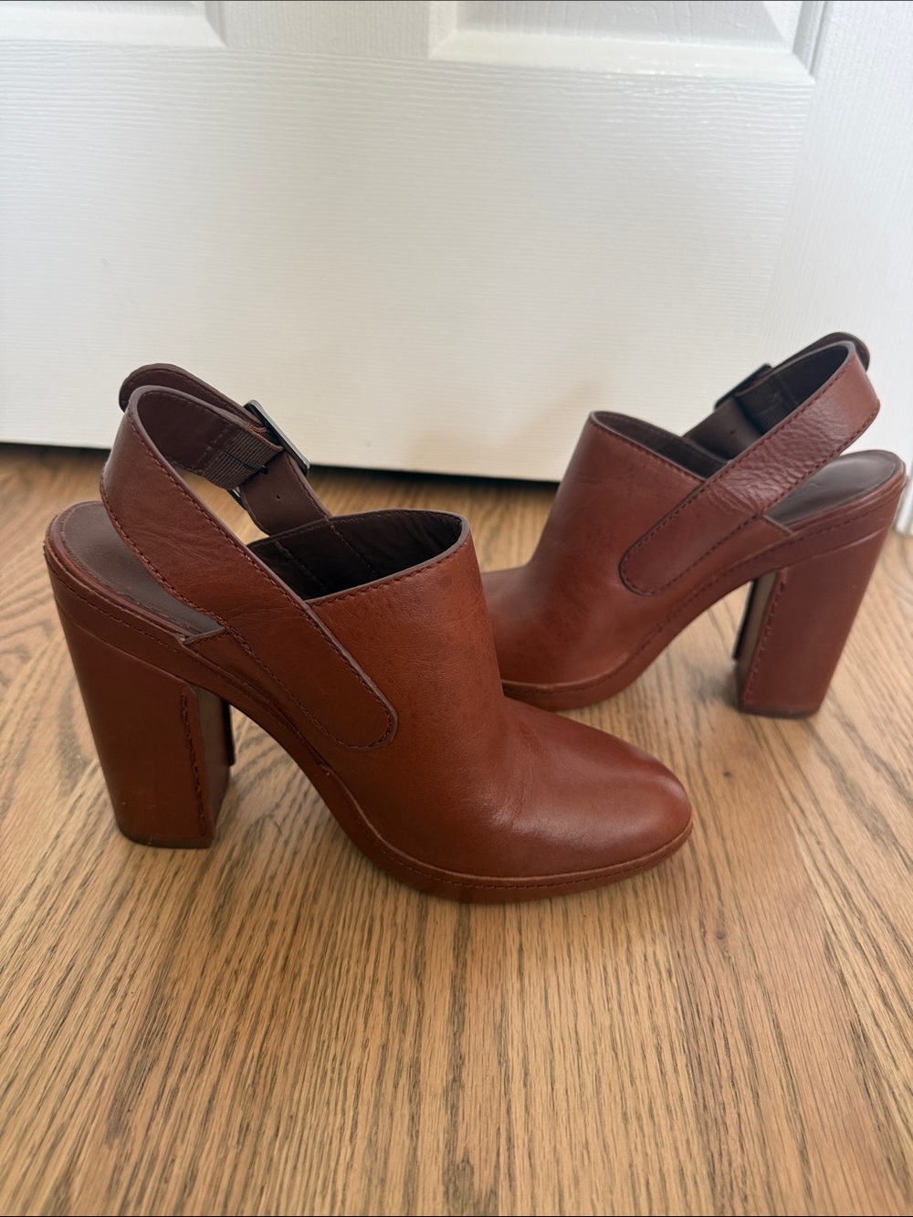 Vince Brown Leather High Block Heel Slingback Pumps size: 37.5